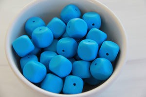 17MM Blue Cube - Bella's Bead Supply