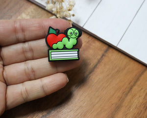 Worm•Apple•Books Silicone Focal Bead